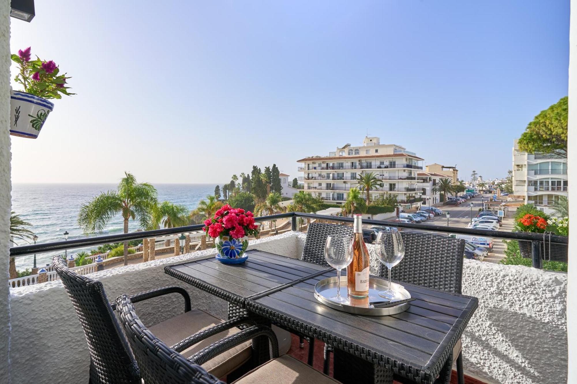 Appartement Spectacular Sea Views, 2 Bed,2 Bath à Nerja Extérieur photo